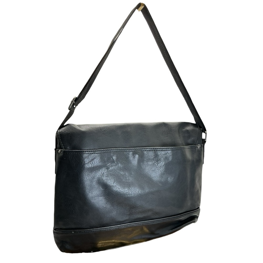 Kenneth Cole Reaction leather messenger bag with flapover closure Y2K - Picture 3 of 6